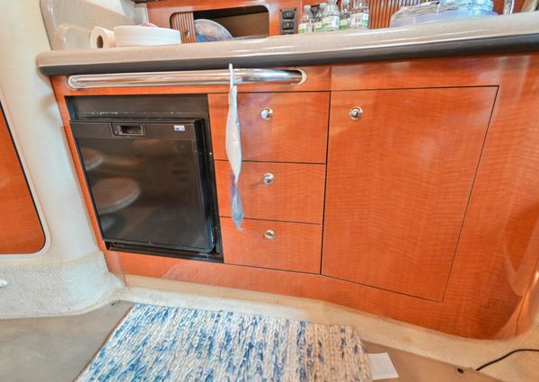 Sea Ray 320 Sundancer image