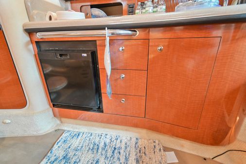 Sea Ray 320 Sundancer image