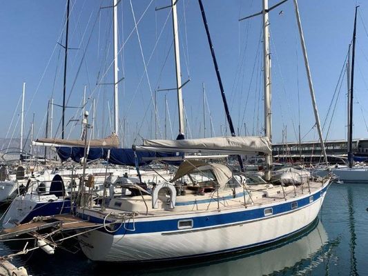 Hallberg-Rassy 38 - main image