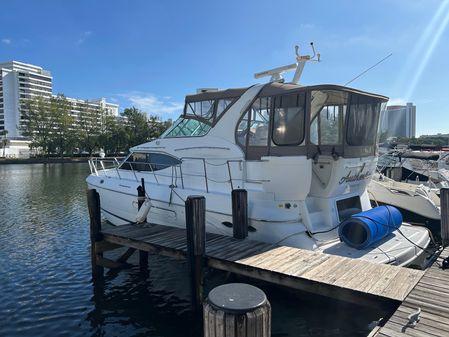 Cruisers Yachts 4450 Express Motoryacht image