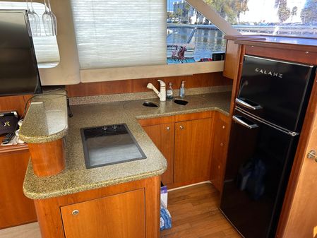 Cruisers Yachts 4450 Express Motoryacht image