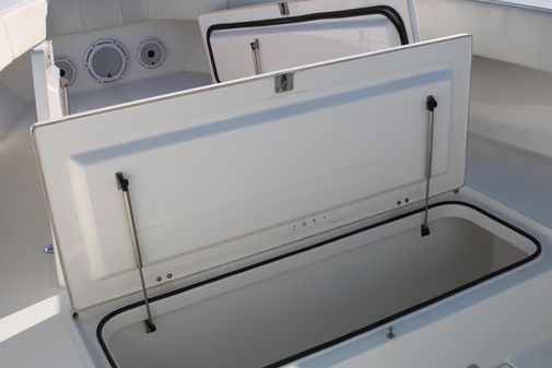 Venture 39 Center Console image