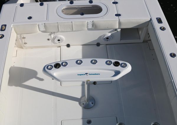 Venture 39 Center Console image