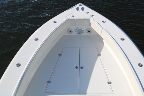 Venture 39 Center Console image