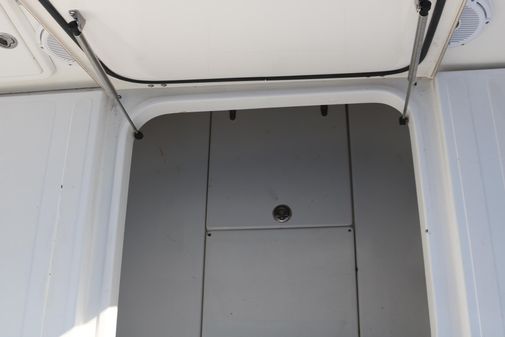 Venture 39 Center Console image