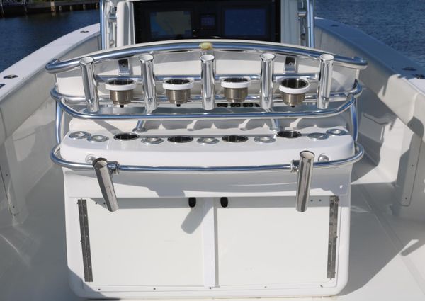 Venture 39 Center Console image