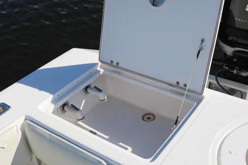 Venture 39 Center Console image