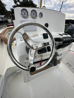 NauticStar 211 Hybrid image