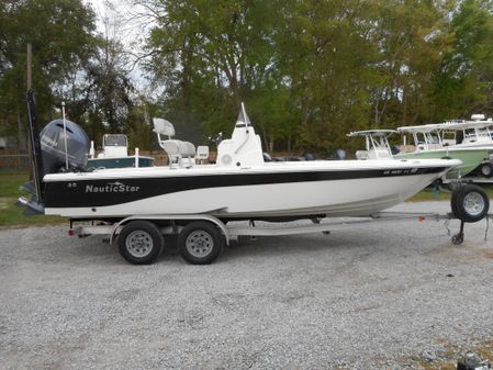 NauticStar 224 XTS image