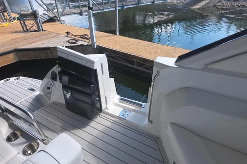 Formula 360 Crossover Bowrider I/O image