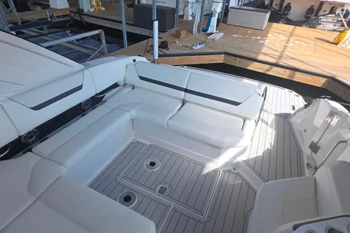 Formula 360 Crossover Bowrider I/O image