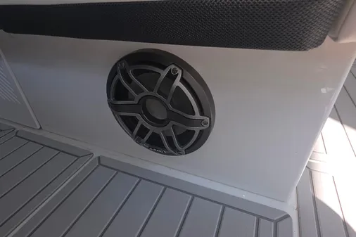 Formula 360 Crossover Bowrider I/O image