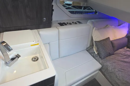 Formula 360 Crossover Bowrider I/O image