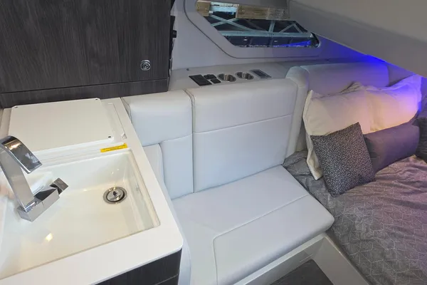 Formula 360-CROSSOVER-BOWRIDER-I-O image