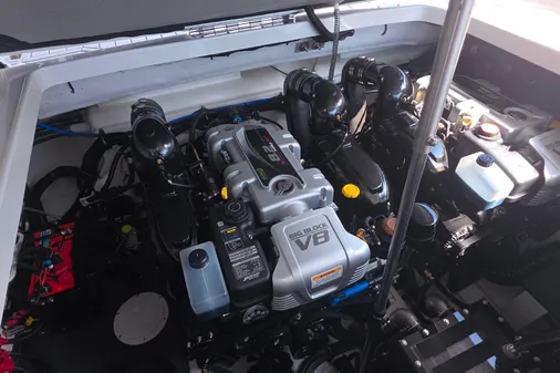 Formula 360 Crossover Bowrider I/O image