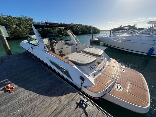 Sea Ray 300 SLX - main image