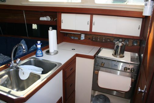 Catalina 34 image