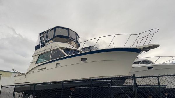 Hatteras 37 Convertable