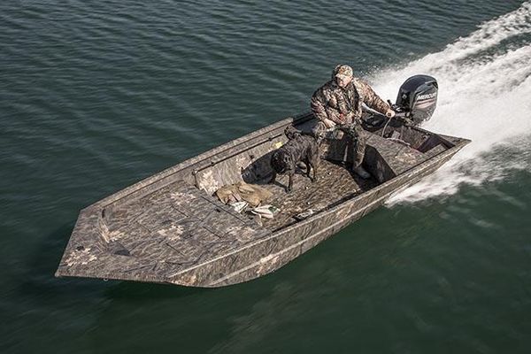 Crestliner 1760 Retriever Jon Deluxe - main image