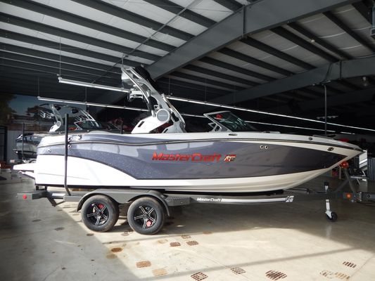 Mastercraft XT21 - main image