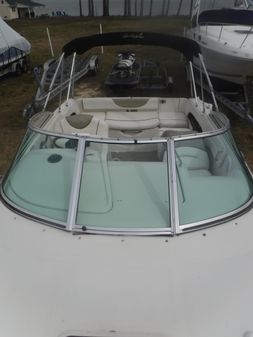 Sea Ray 225 Weekender image