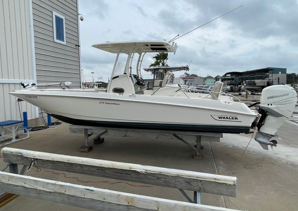 Boston Whaler 270 Dauntless image