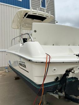 Boston Whaler 270 Dauntless image