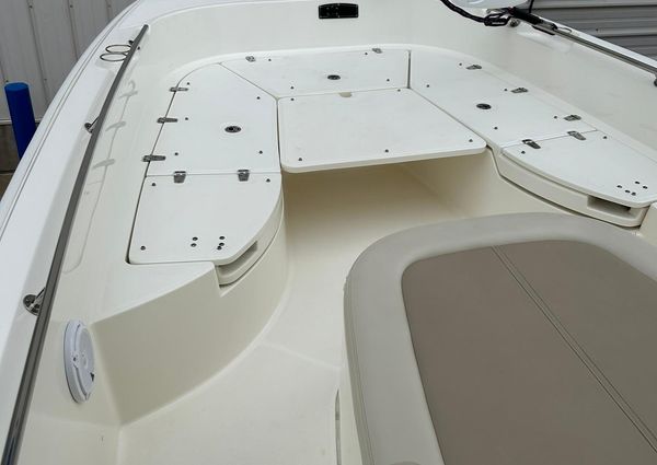 Boston Whaler 270 Dauntless image