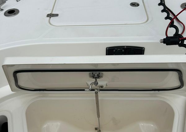 Boston Whaler 270 Dauntless image