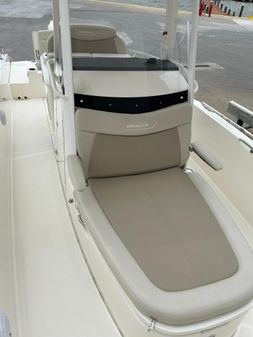 Boston Whaler 270 Dauntless image