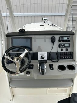 Boston Whaler 270 Dauntless image