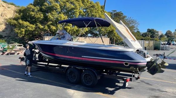 Chris-Craft Launch 25