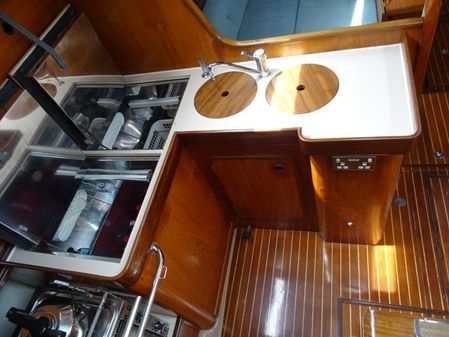 Beneteau FIRST-435 image