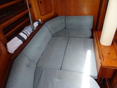 Beneteau FIRST-435 image