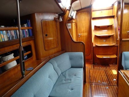 Beneteau FIRST-435 image