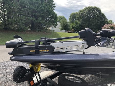 Triton 20 TRX Patriot image