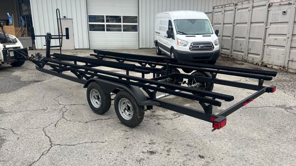 Sun Tracker tandem axle 