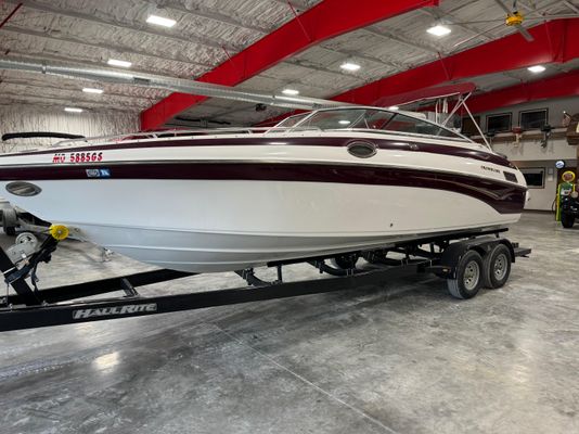 Crownline 270-BR - main image