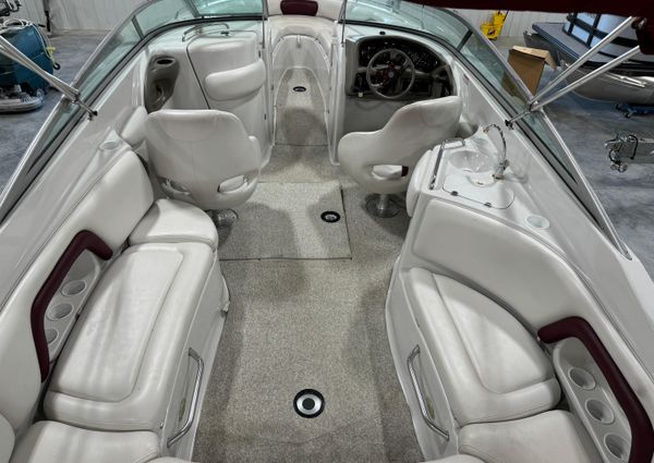 Crownline 270-BR image