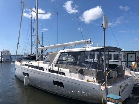 Beneteau Oceanis Yacht 60 image