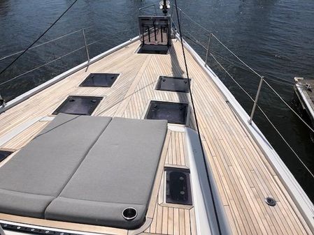 Beneteau Oceanis Yacht 60 image