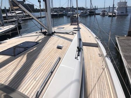 Beneteau Oceanis Yacht 60 image