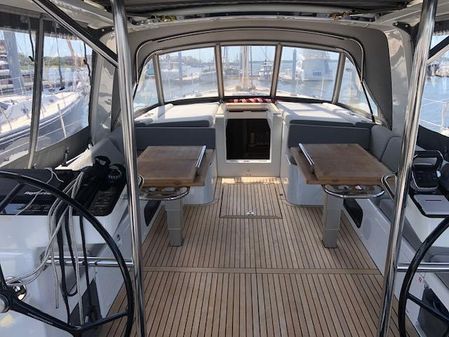 Beneteau Oceanis Yacht 60 image