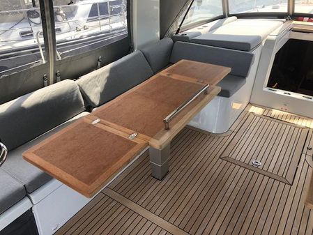 Beneteau Oceanis Yacht 60 image