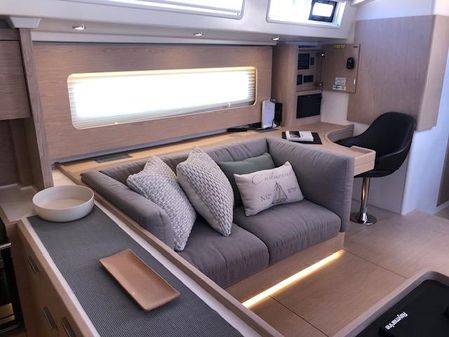 Beneteau Oceanis Yacht 60 image