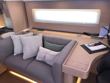 Beneteau Oceanis Yacht 60 image