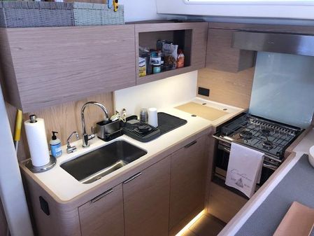 Beneteau Oceanis Yacht 60 image