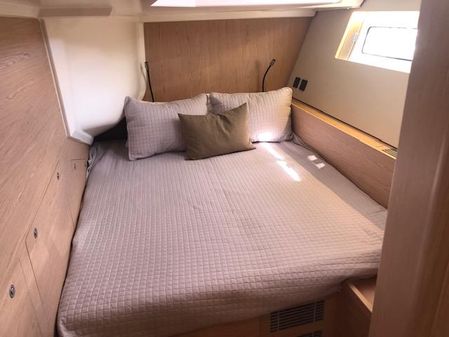 Beneteau Oceanis Yacht 60 image