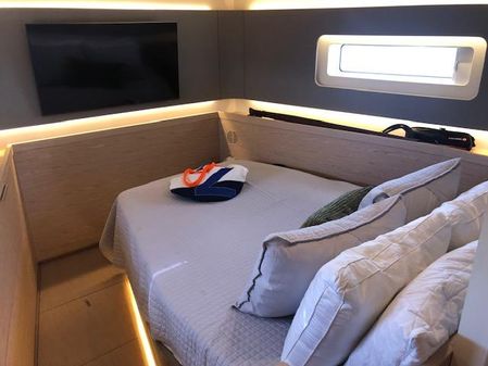 Beneteau Oceanis Yacht 60 image