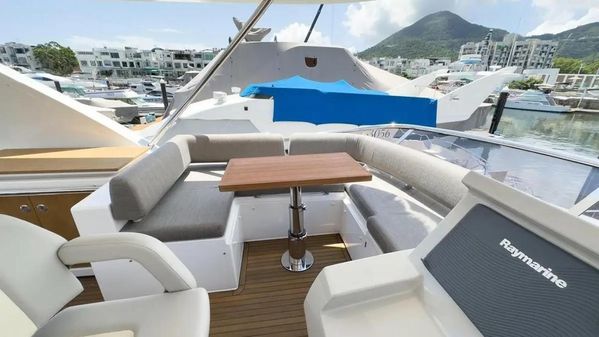 Azimut 66 image